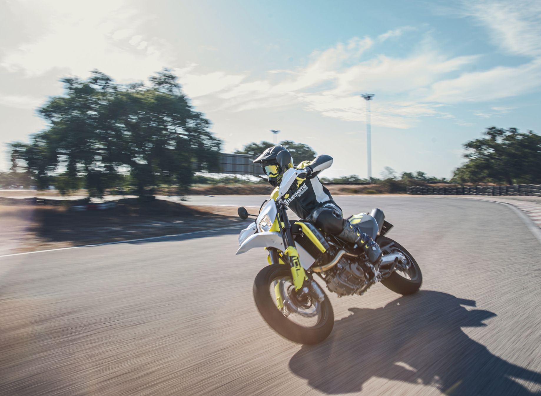 Supermoto